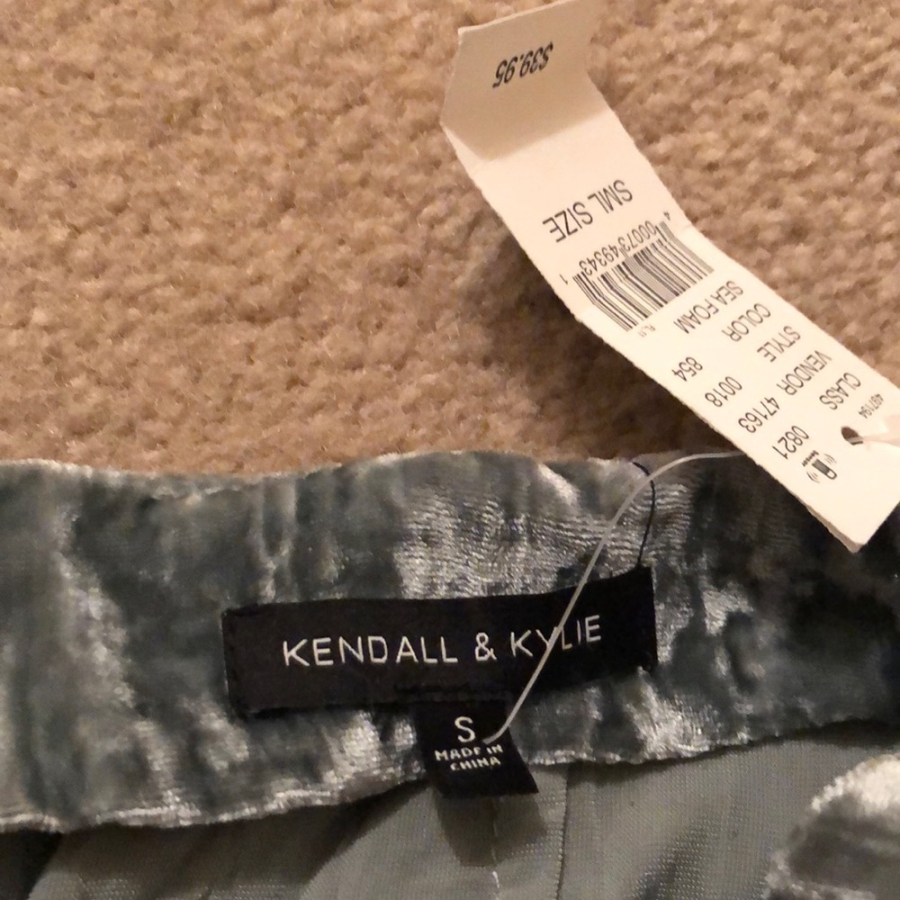 Kendall - Picture 6 of 6